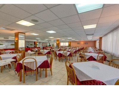 Ресторан «Azure» | Отель  «ALEAN FAMILY RESORT & SPA RIVIERA/ Ривьера Анапа» 